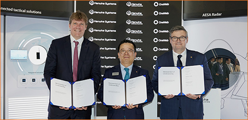 Hanwha Systems, Hanwha Defense and OneWeb Sign MOU for Australian Military Satellite Connectivity Services 